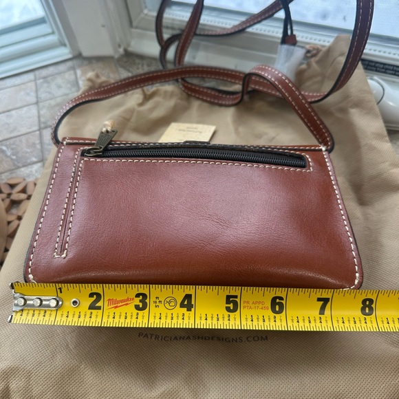 Patricia Nash Floral Embossed Tan Crossbody Bag TORRI TOOLED P06107 FLORANCE - Picture 9 of 13